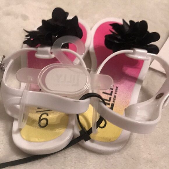 NWT Lilly of New York Floral Sandals - Size 9 - Picture 6 of 7